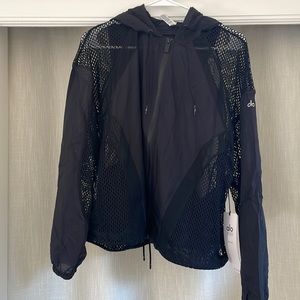 NWT - ALO Yoga Feature Jacket - black - mesh - size S